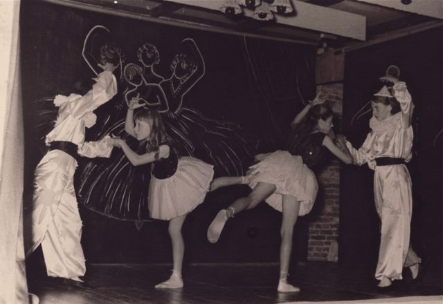 Ballet-kickboxen. Afgevoerd als discipline.